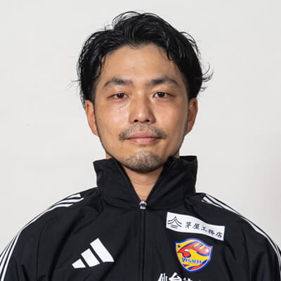 トレーナー 生駒 泰右の写真を紹介